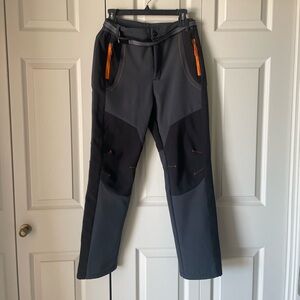 Wind stopper | Black Gray Nylon Fleece Lined Pants. Size Medium. Belt. Pockets